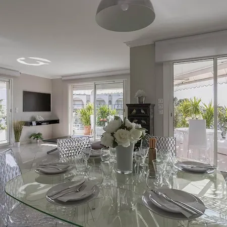 Le Bleuet Medicis & Sea View & 50m Plage & Clim & Piscine Apartment