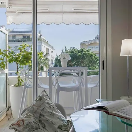 Apartment Le Bleuet Medicis & Sea View & 50m Plage & Clim & Piscine *