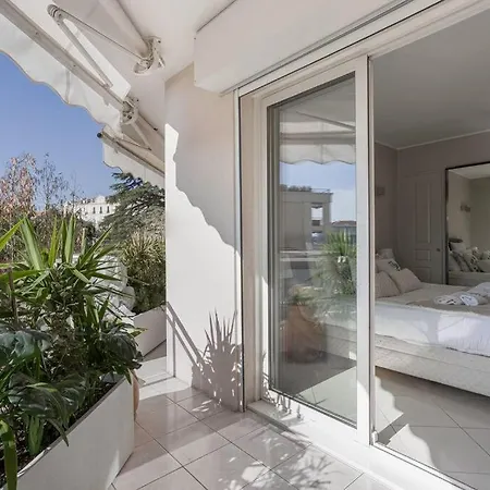 Le Bleuet Medicis & Sea View & 50m Plage & Clim & Piscine Apartment